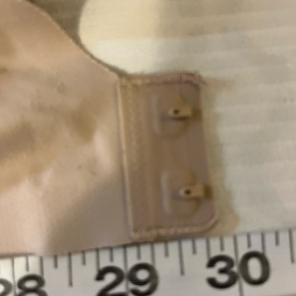 VS Leopard Print Wireless Bra, size Medium - Picture 5 of 6